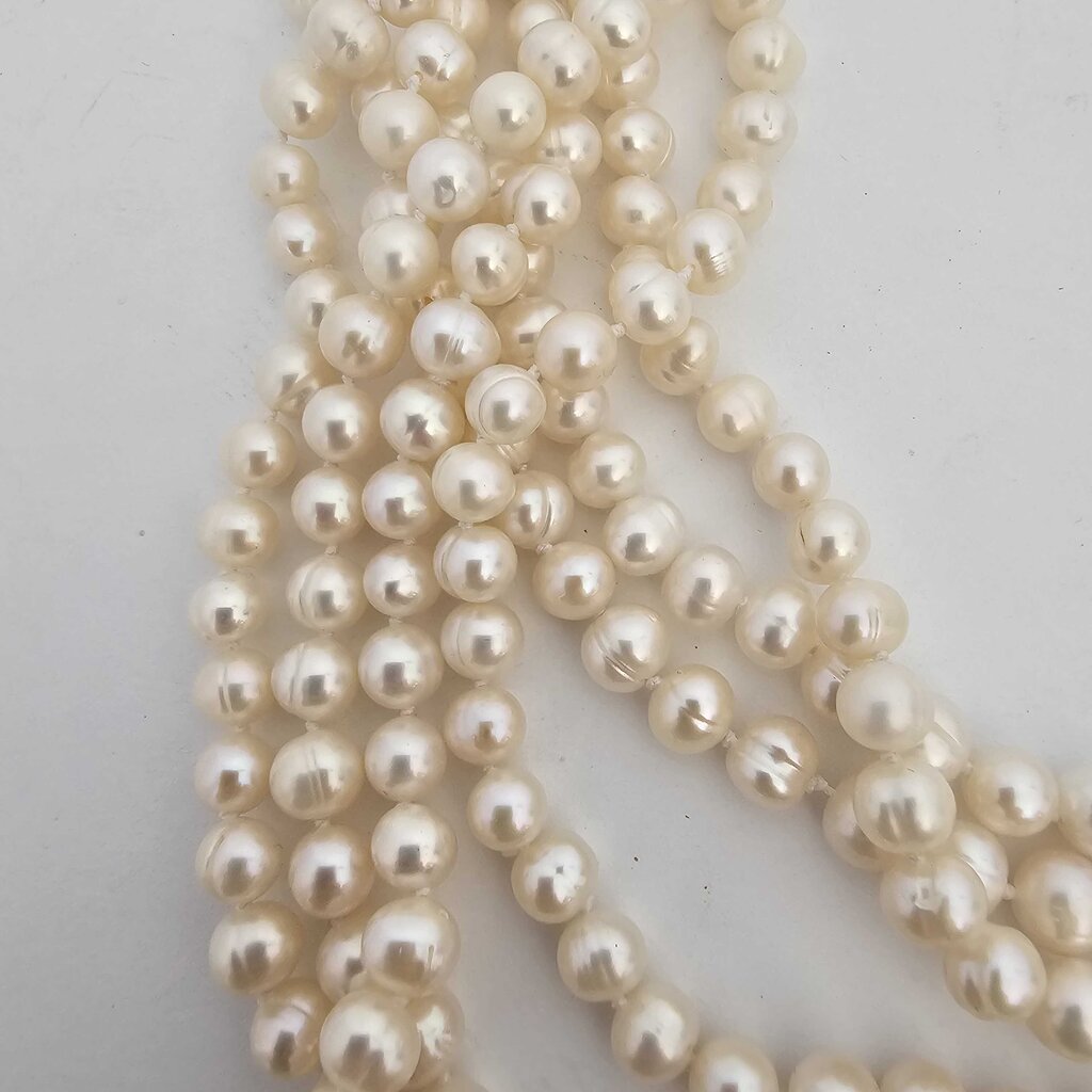 cultured freshwater pearls