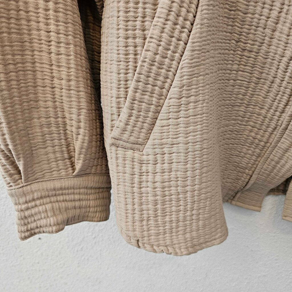 Button up textured