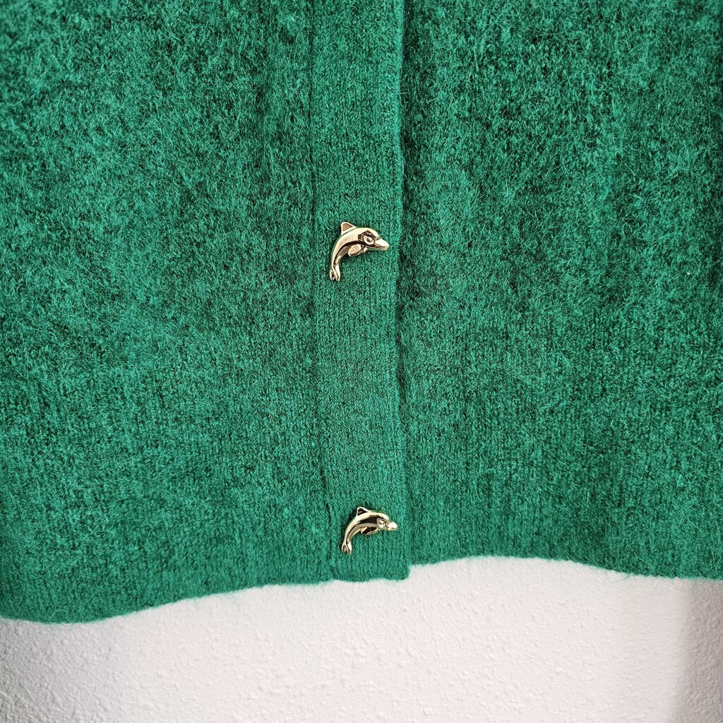 Cardigan with dolphin buttons