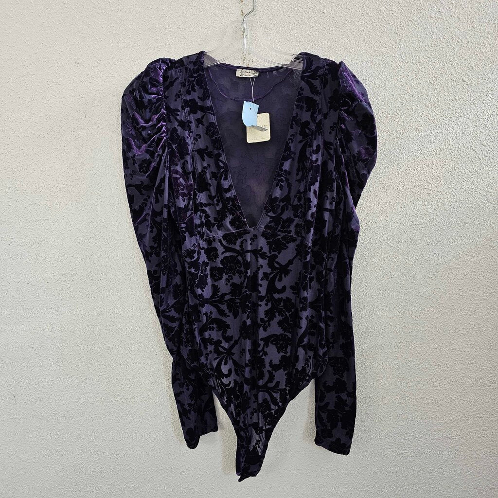 NWT Velvet