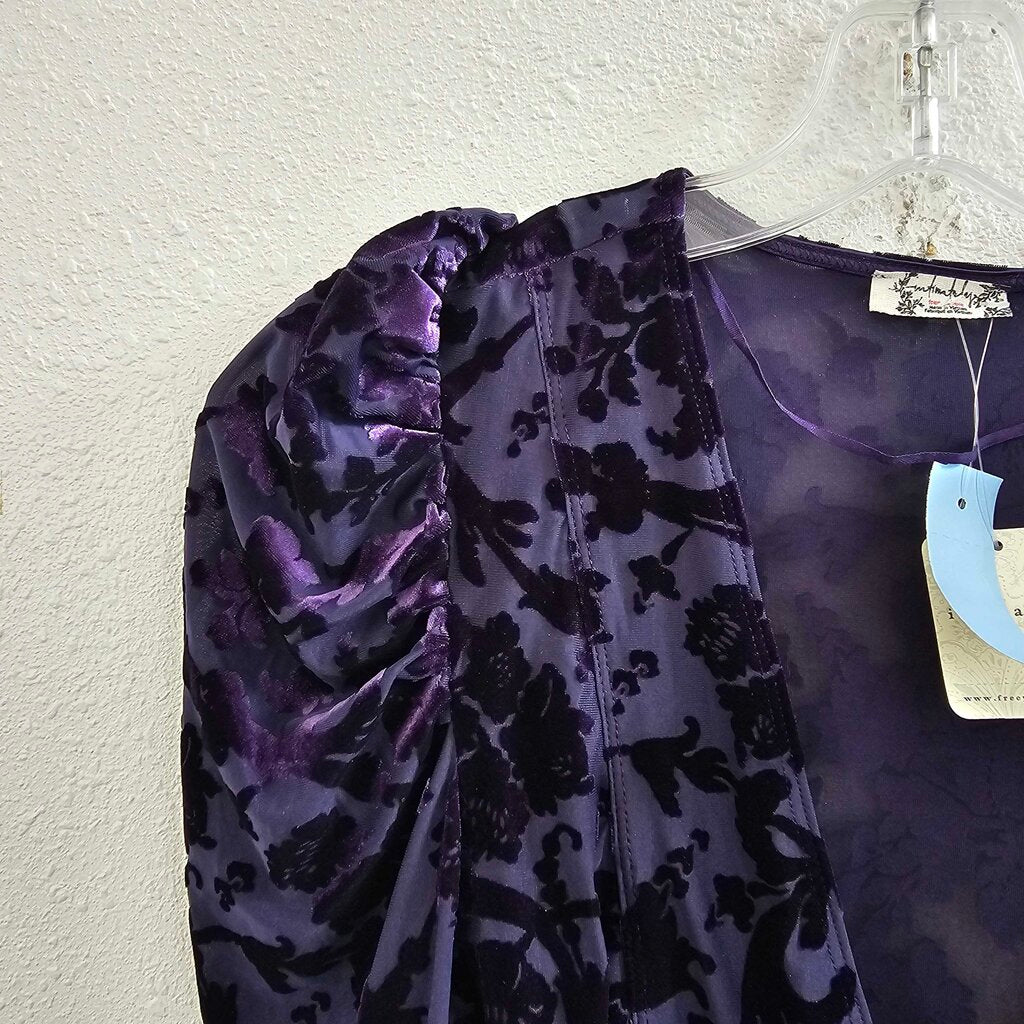 NWT Velvet