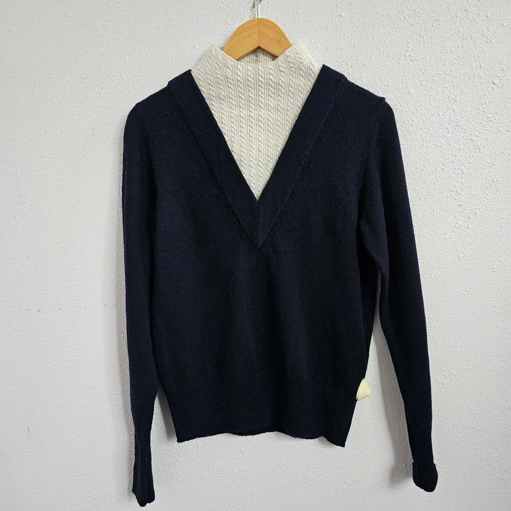 navy/creme