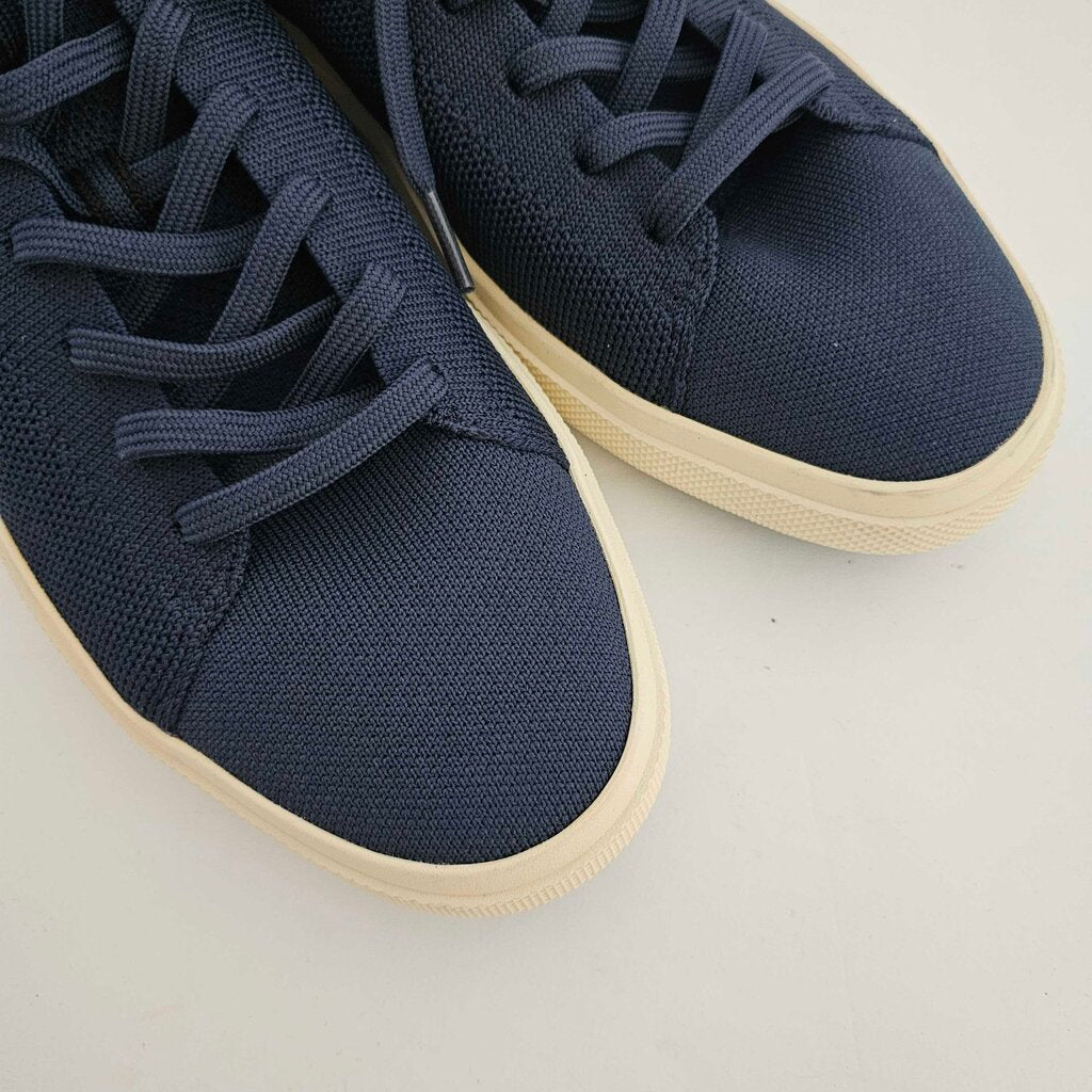 Lace up