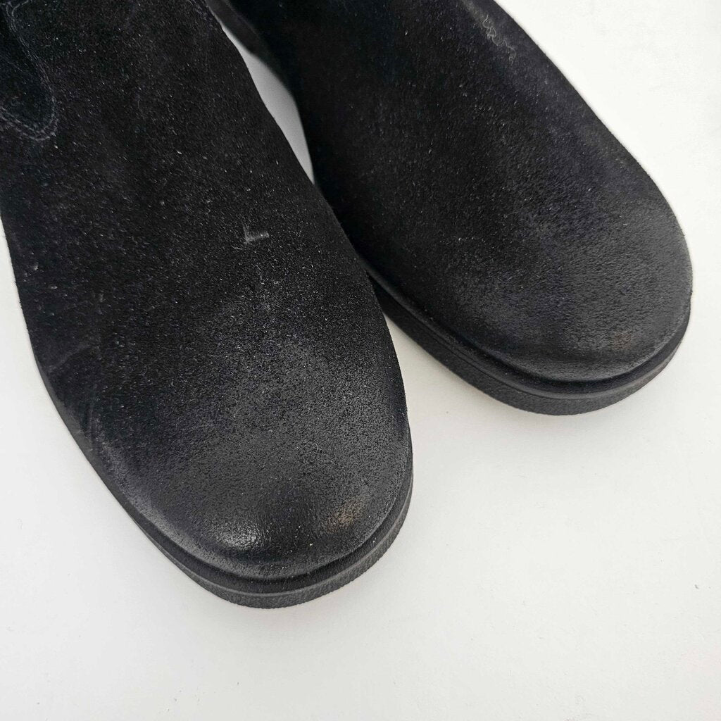 Suede zip