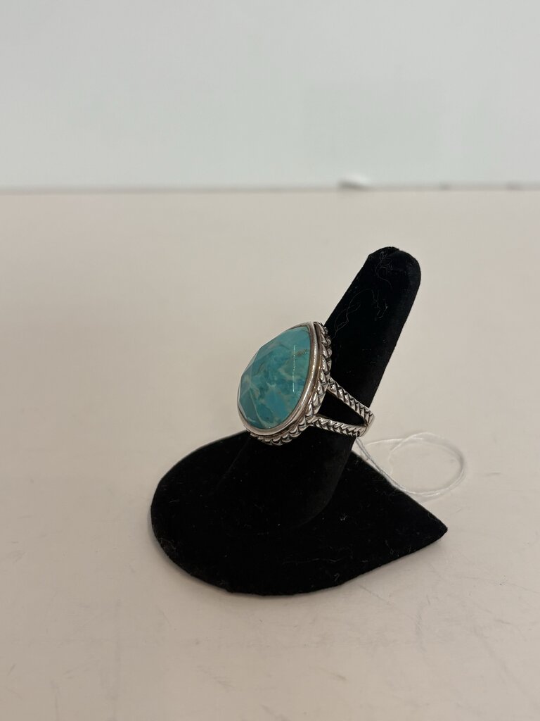 turquoise pear shaped ring