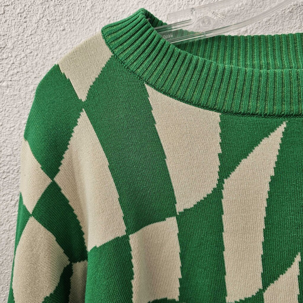 Long sleeved mock neck print sweater