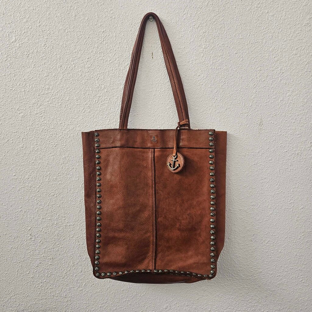 Leather tote