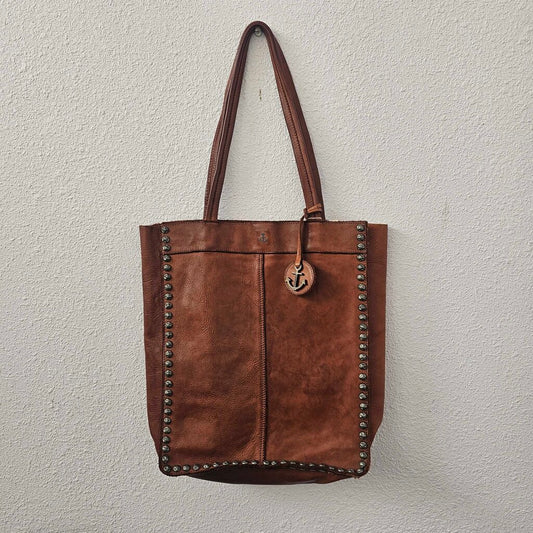 Leather tote