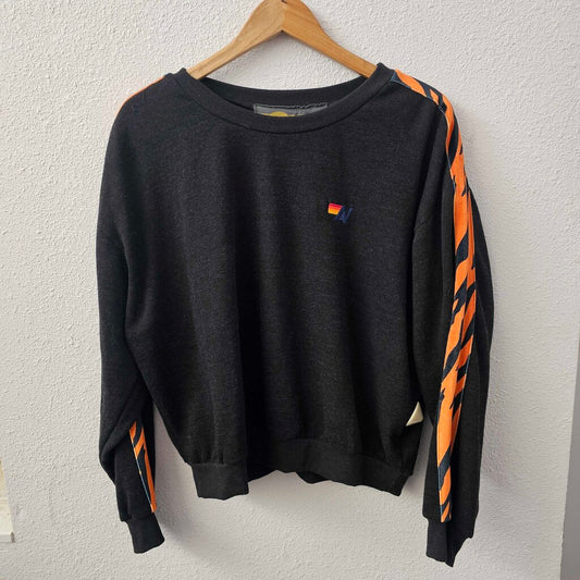 Crew neck tiger stripes on sleeve