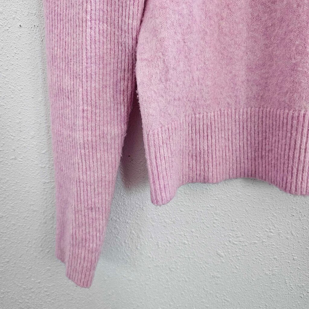 Ruffle shoulder