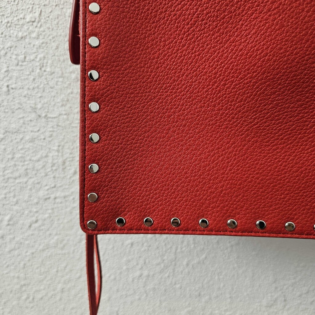 Leather crossbody with tophandle