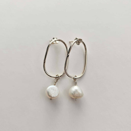 oval dangles with pearl