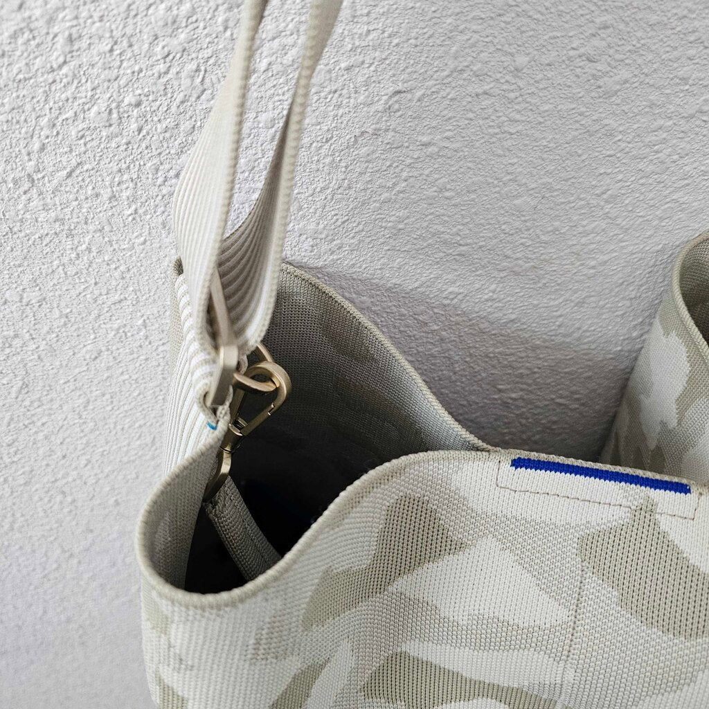 Knit tote