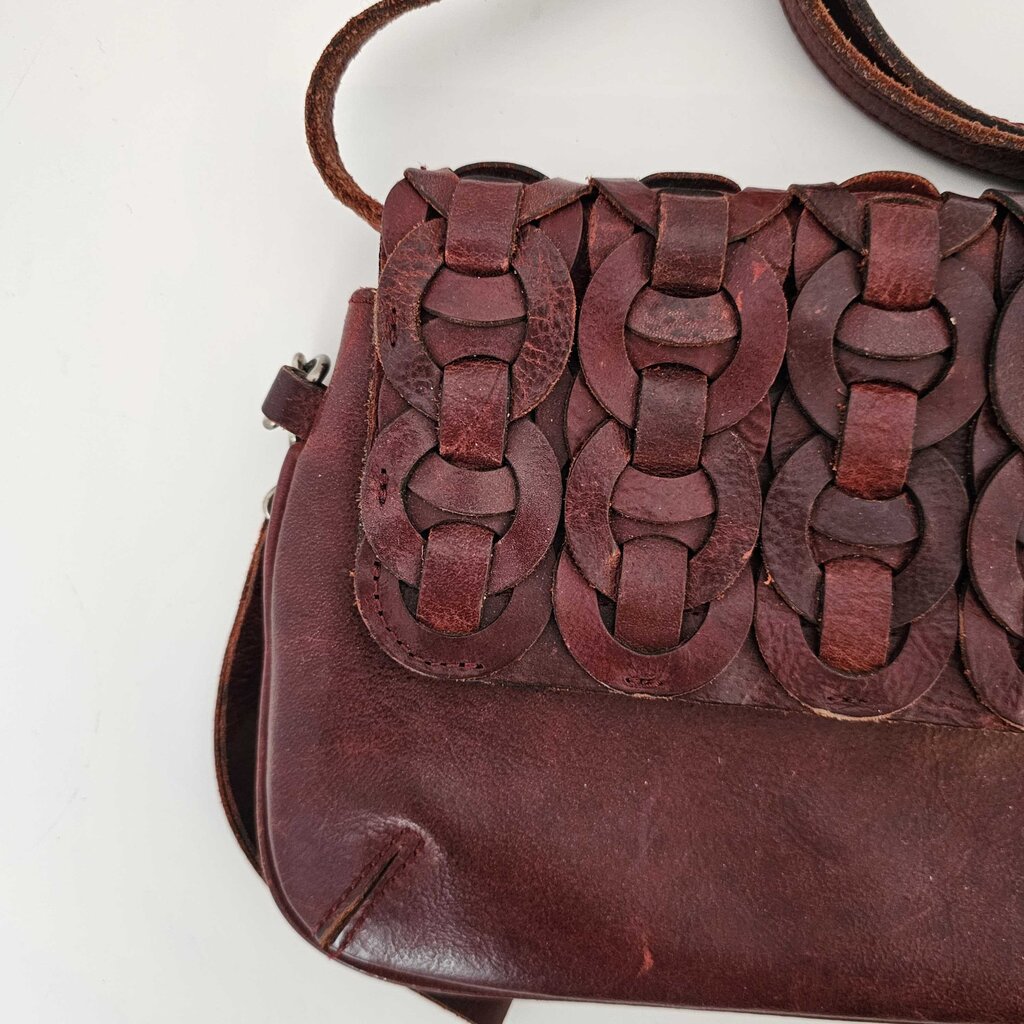 Woven Circle Leather