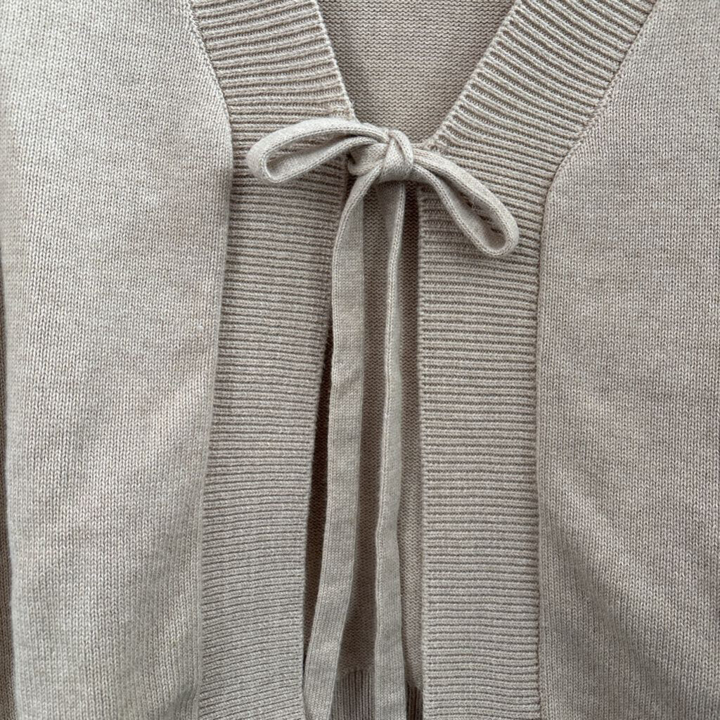tie cardi