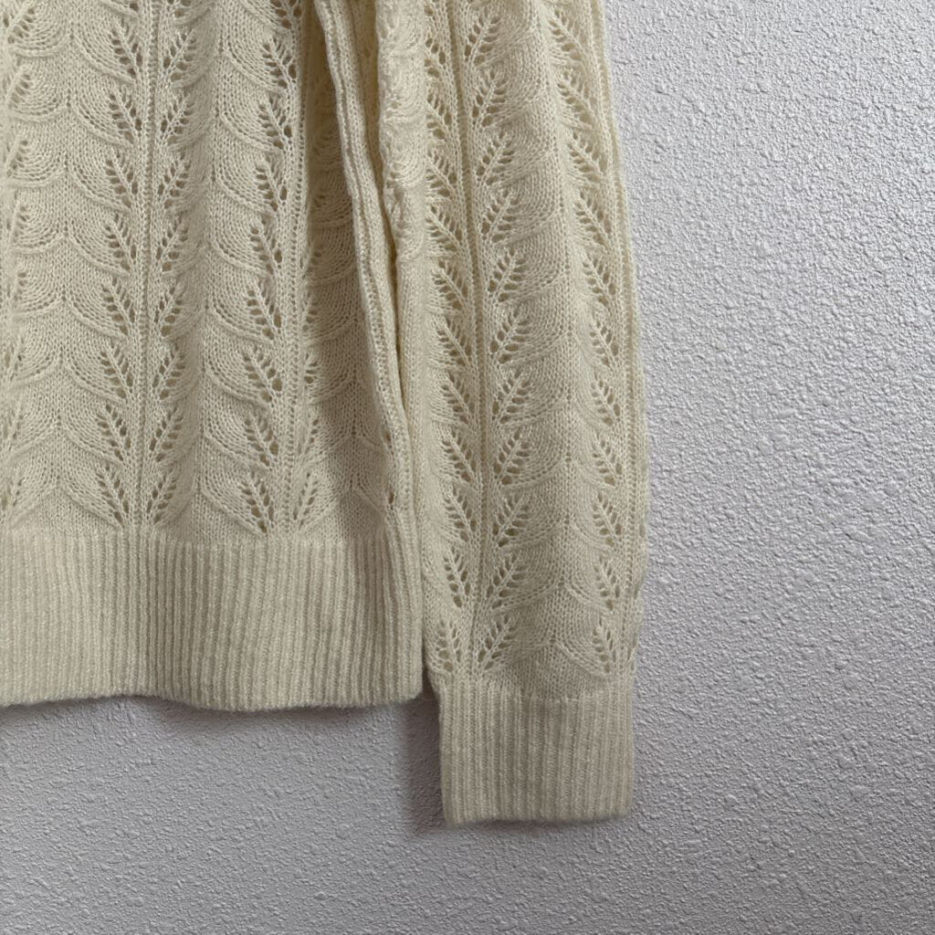 Loose Knit NWT