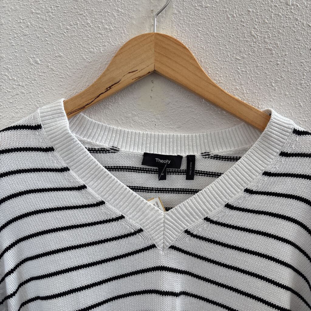 v neck stripe