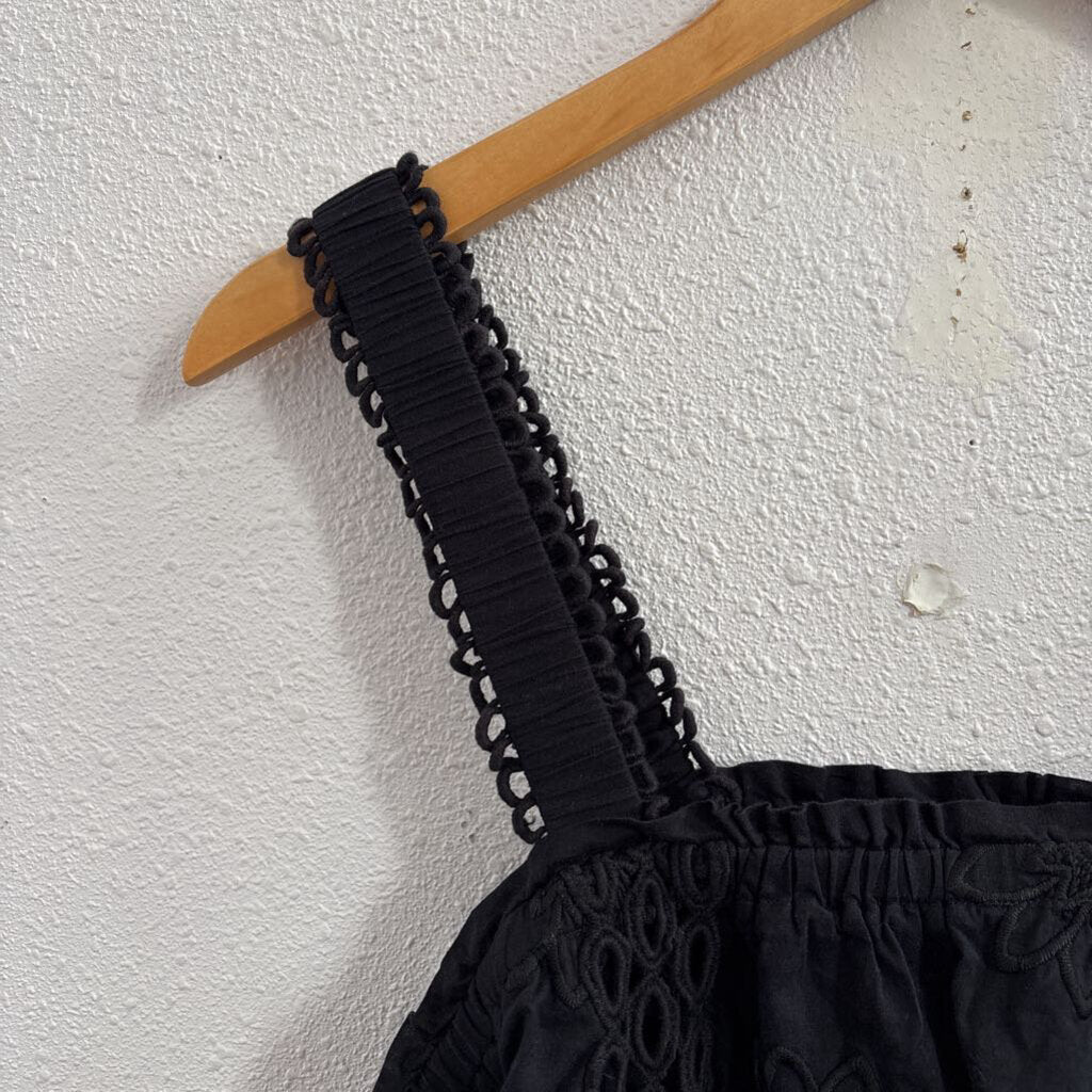 Eyelet