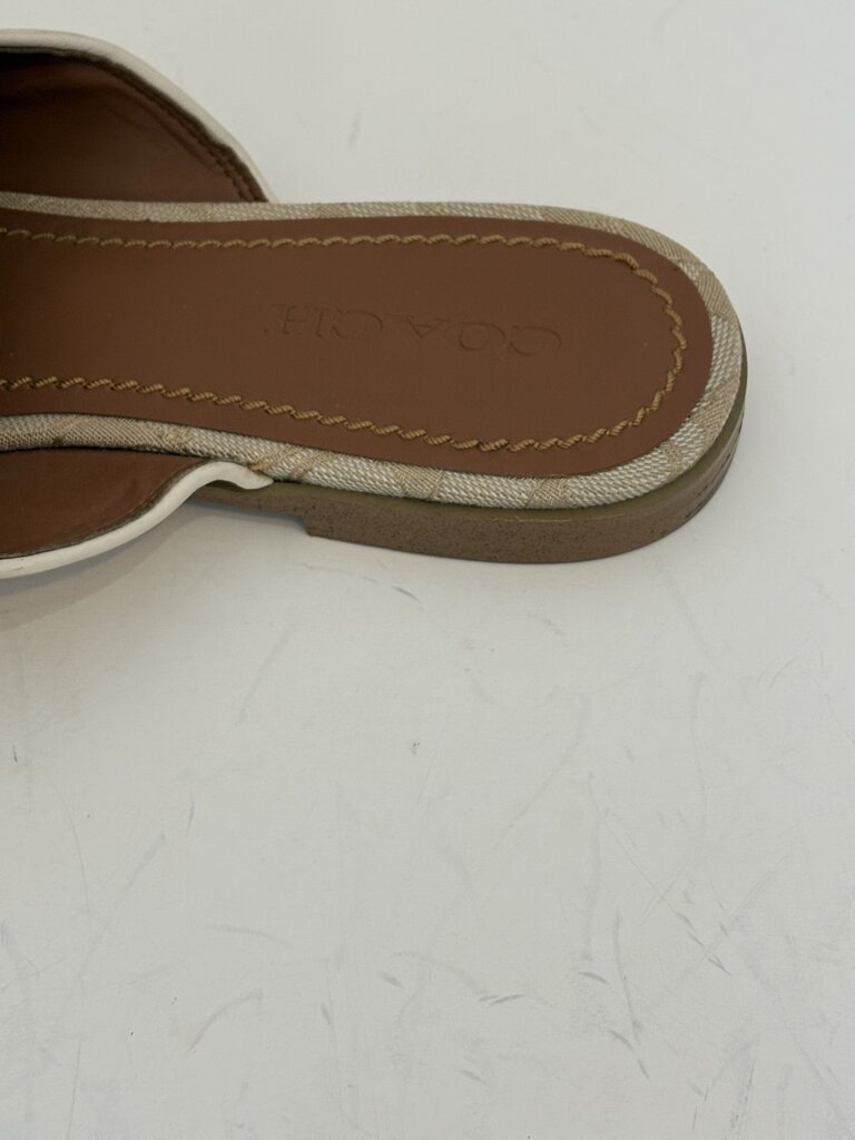 mule/tassel