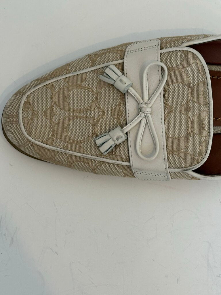 mule/tassel