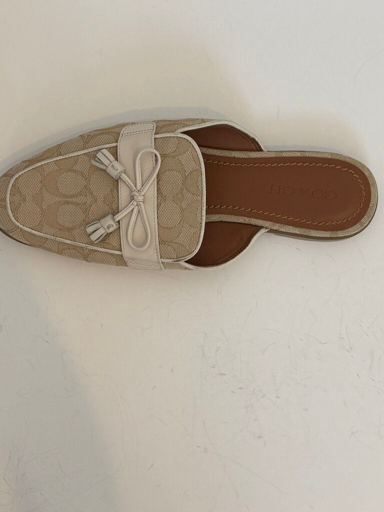 mule/tassel