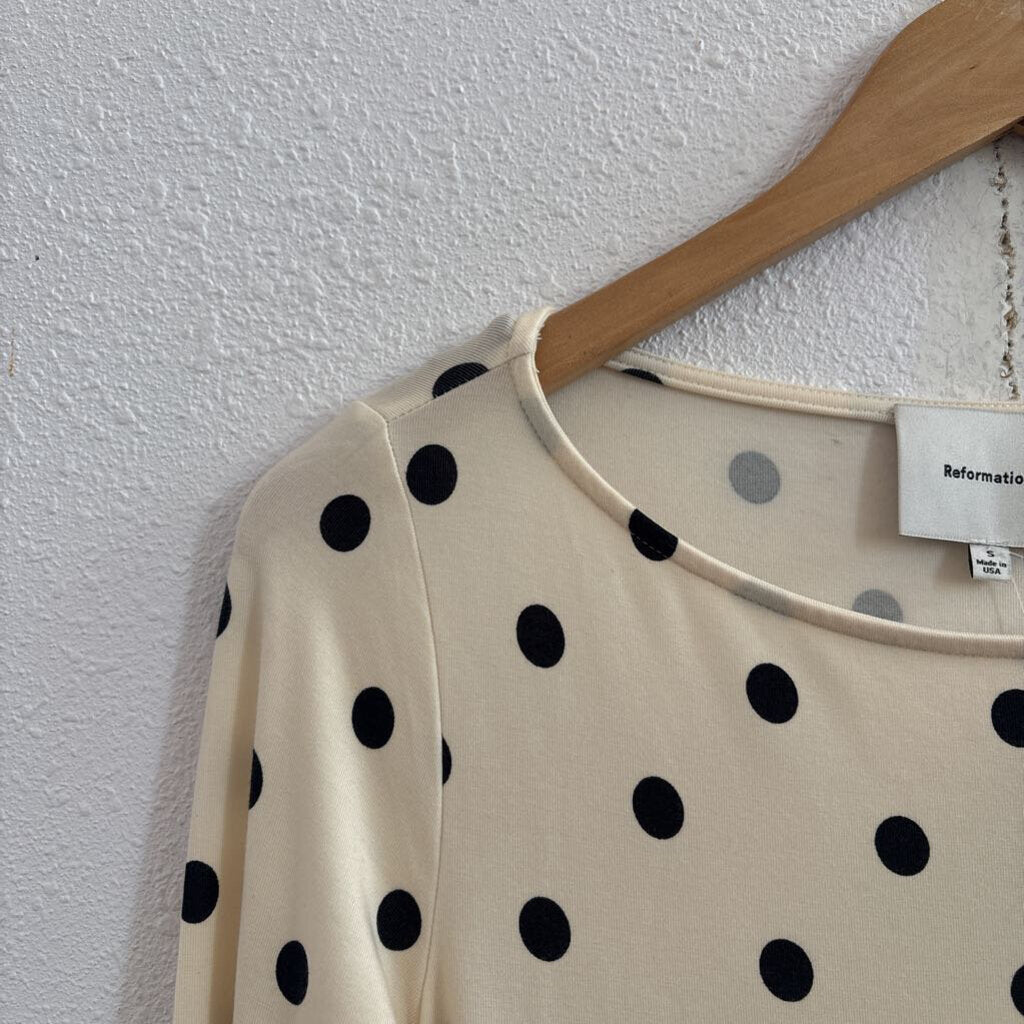 dots