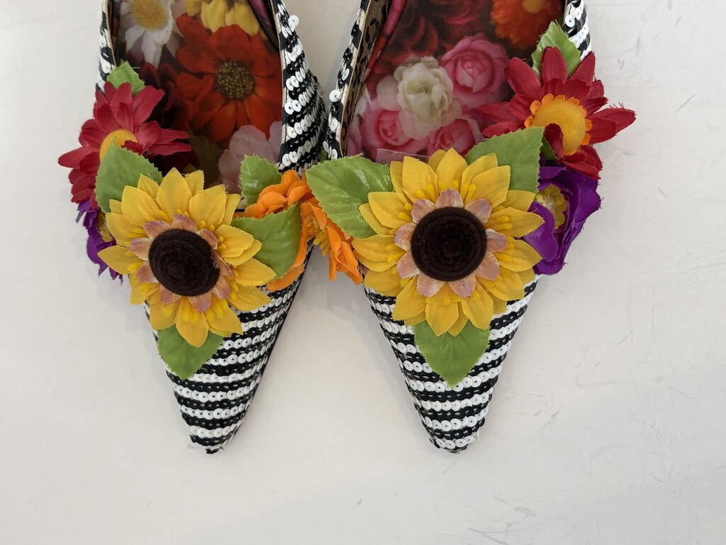 mule/flowers