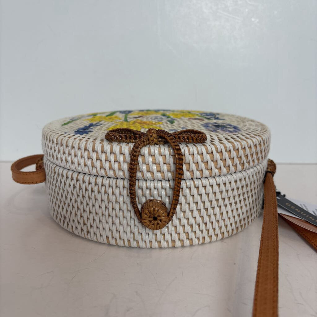 NWT Round Basket
