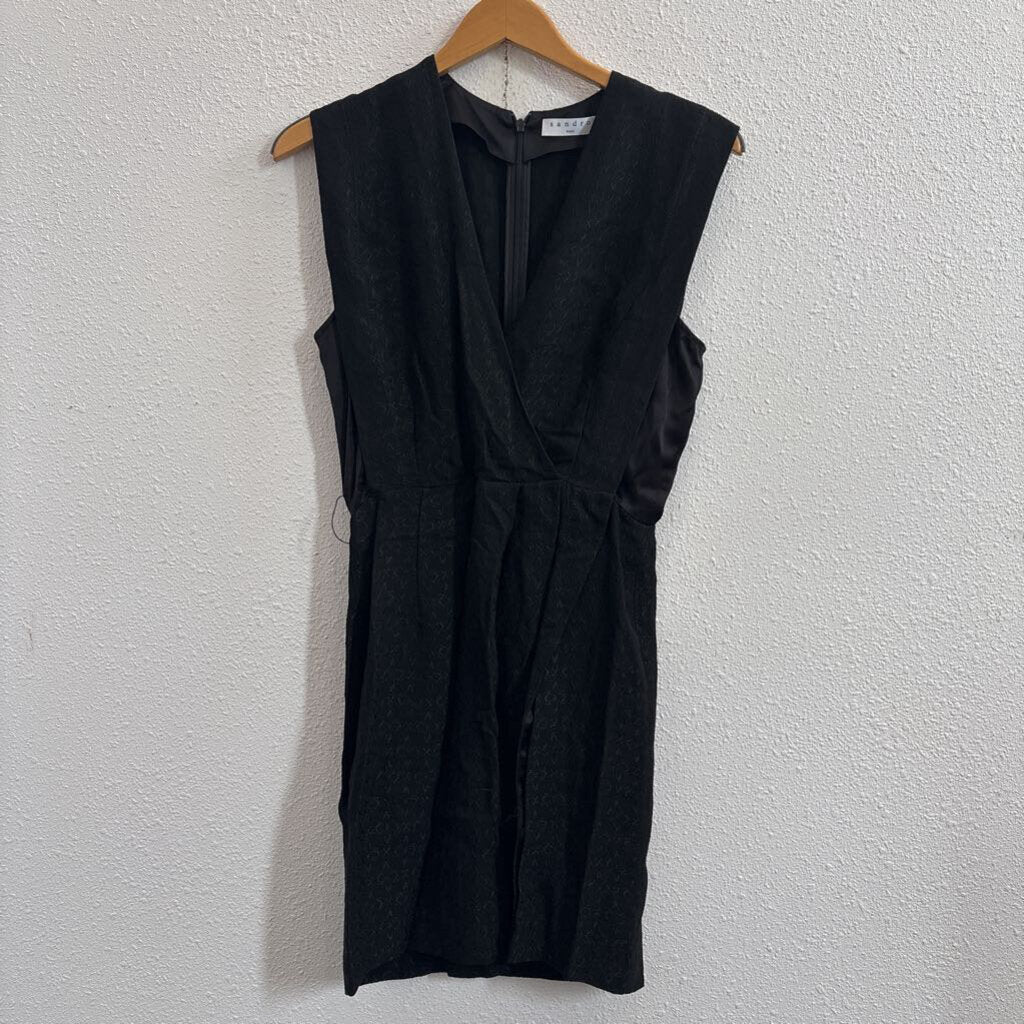 sleeveless