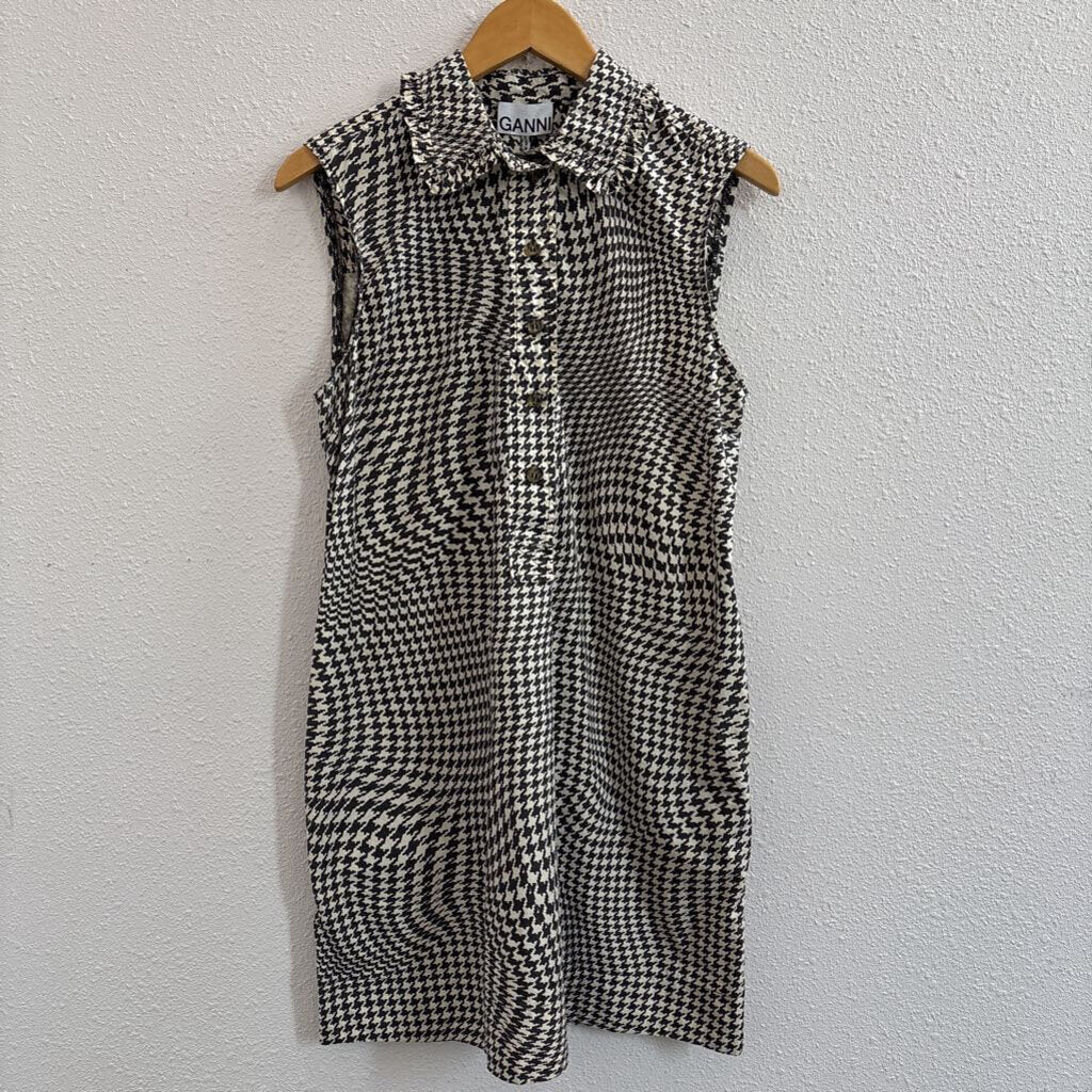 sleeveless