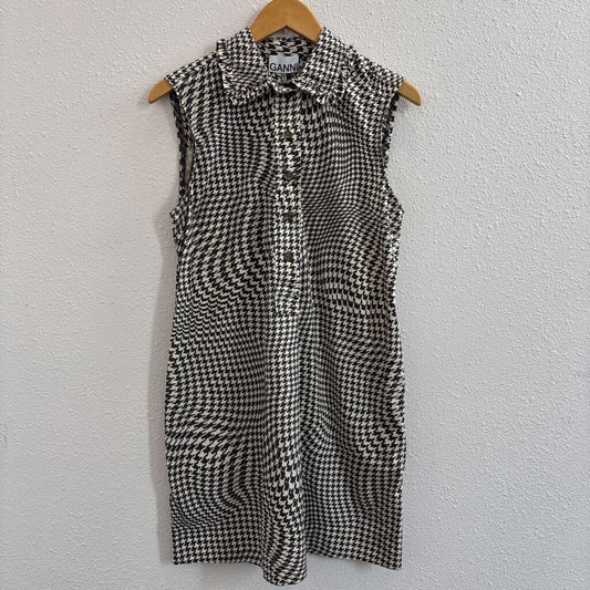 sleeveless