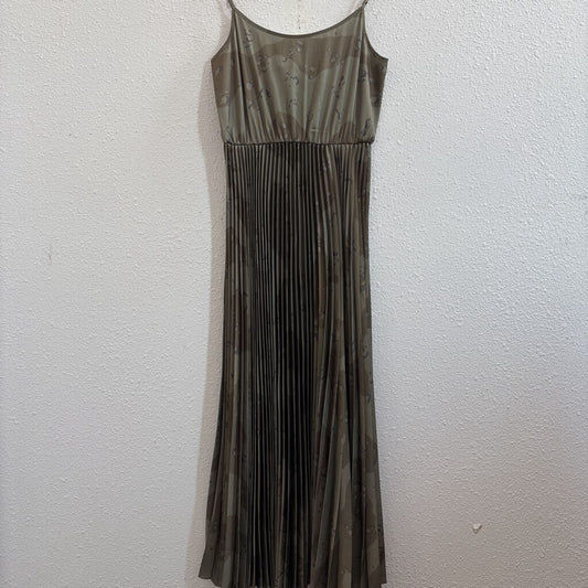 Pleated Bottom