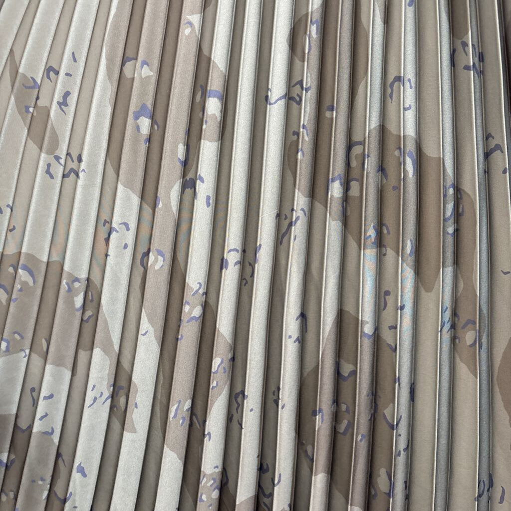 Pleated Bottom