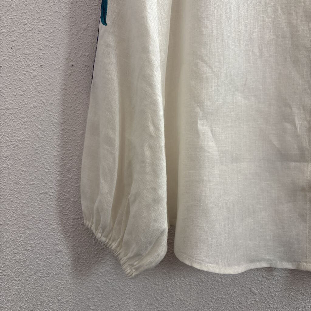 embroidered/button