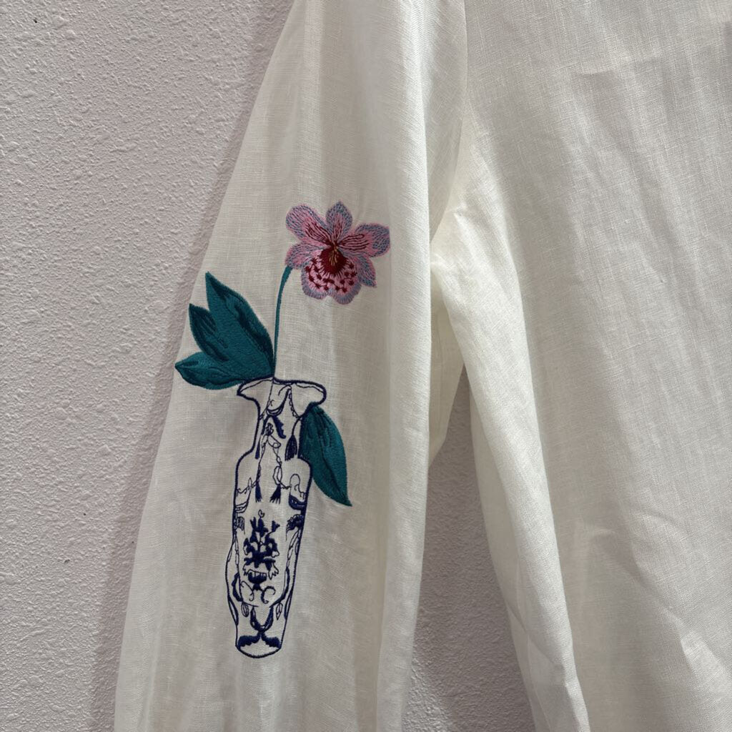 embroidered/button