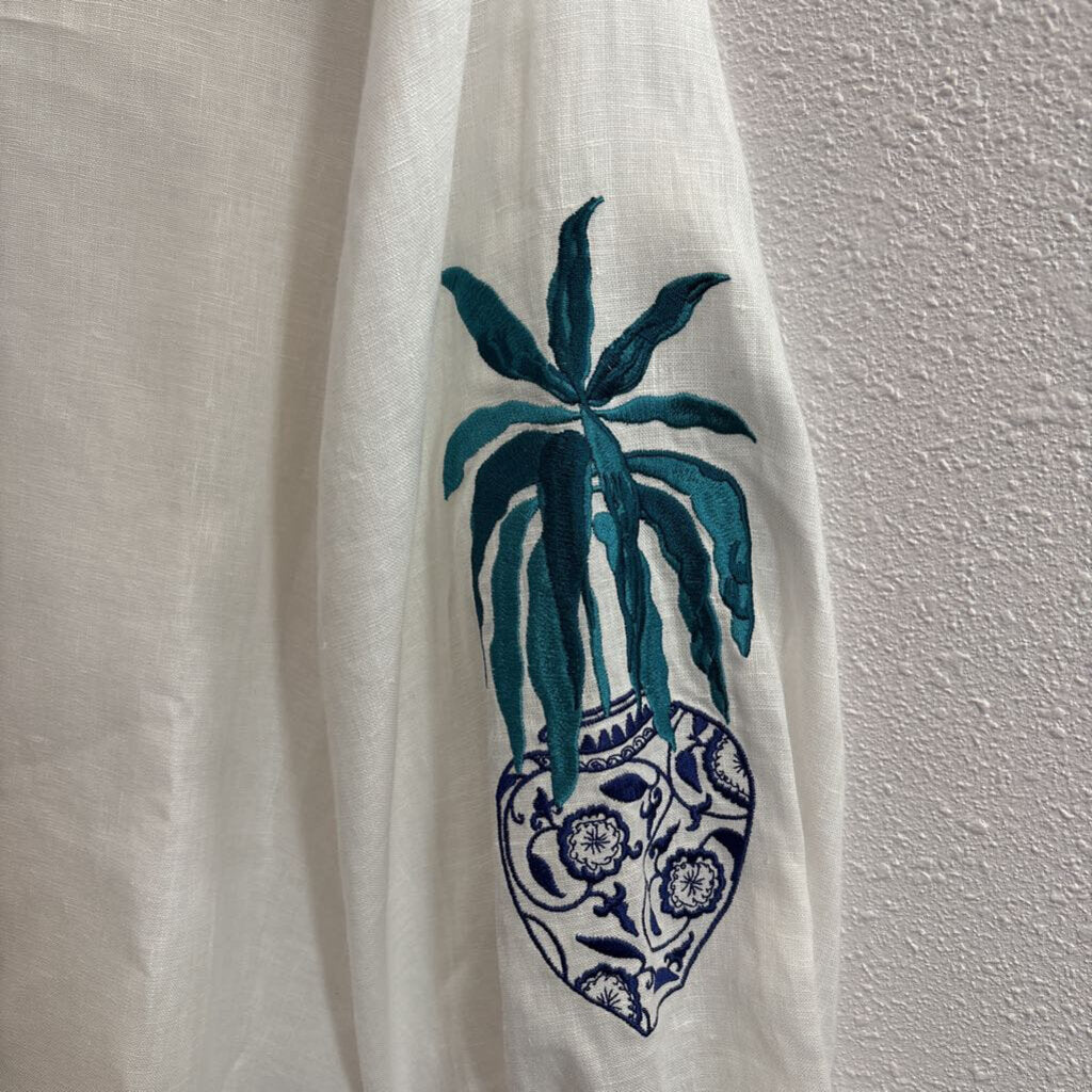 embroidered/button