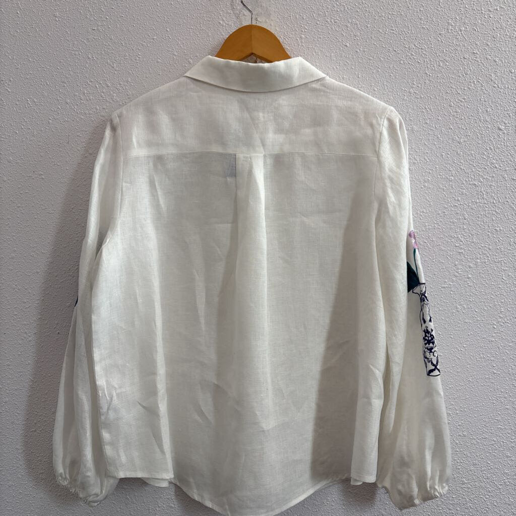 embroidered/button