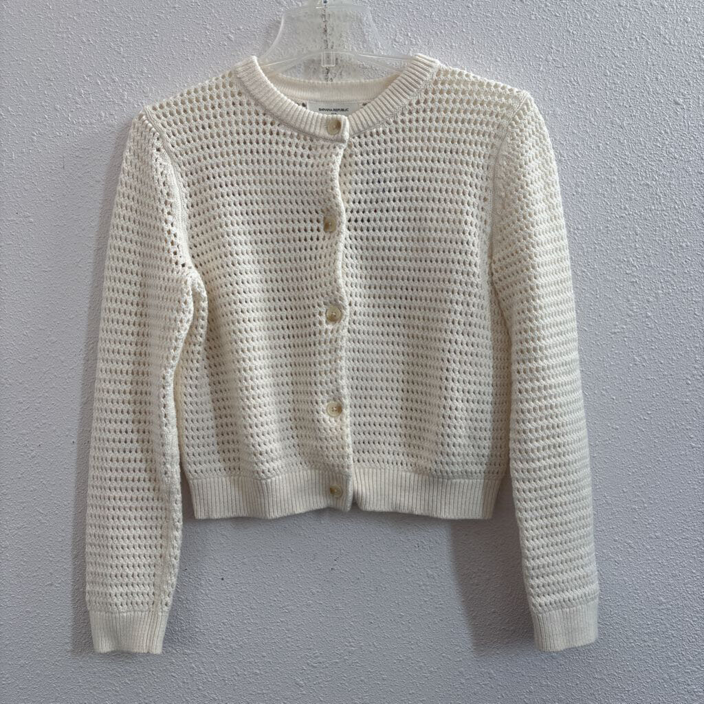Button loose knit