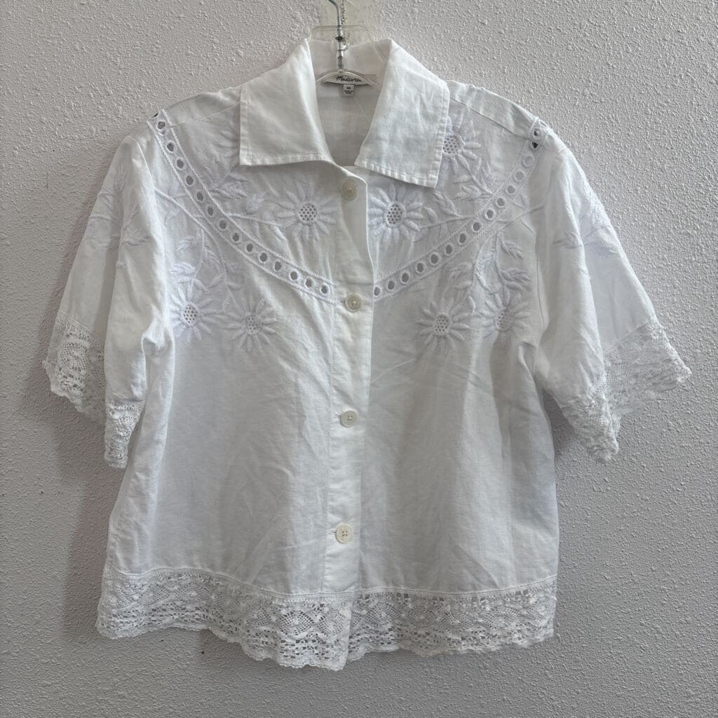 eyelet