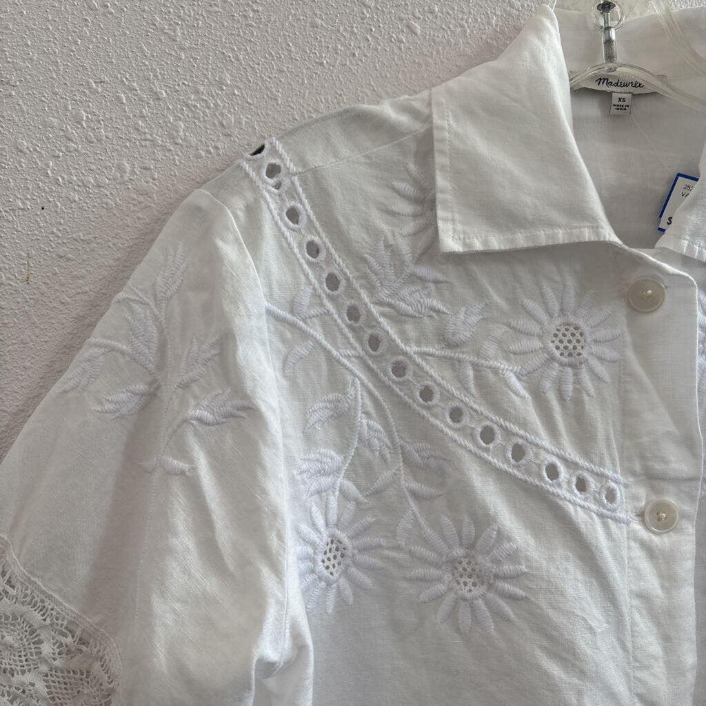 eyelet