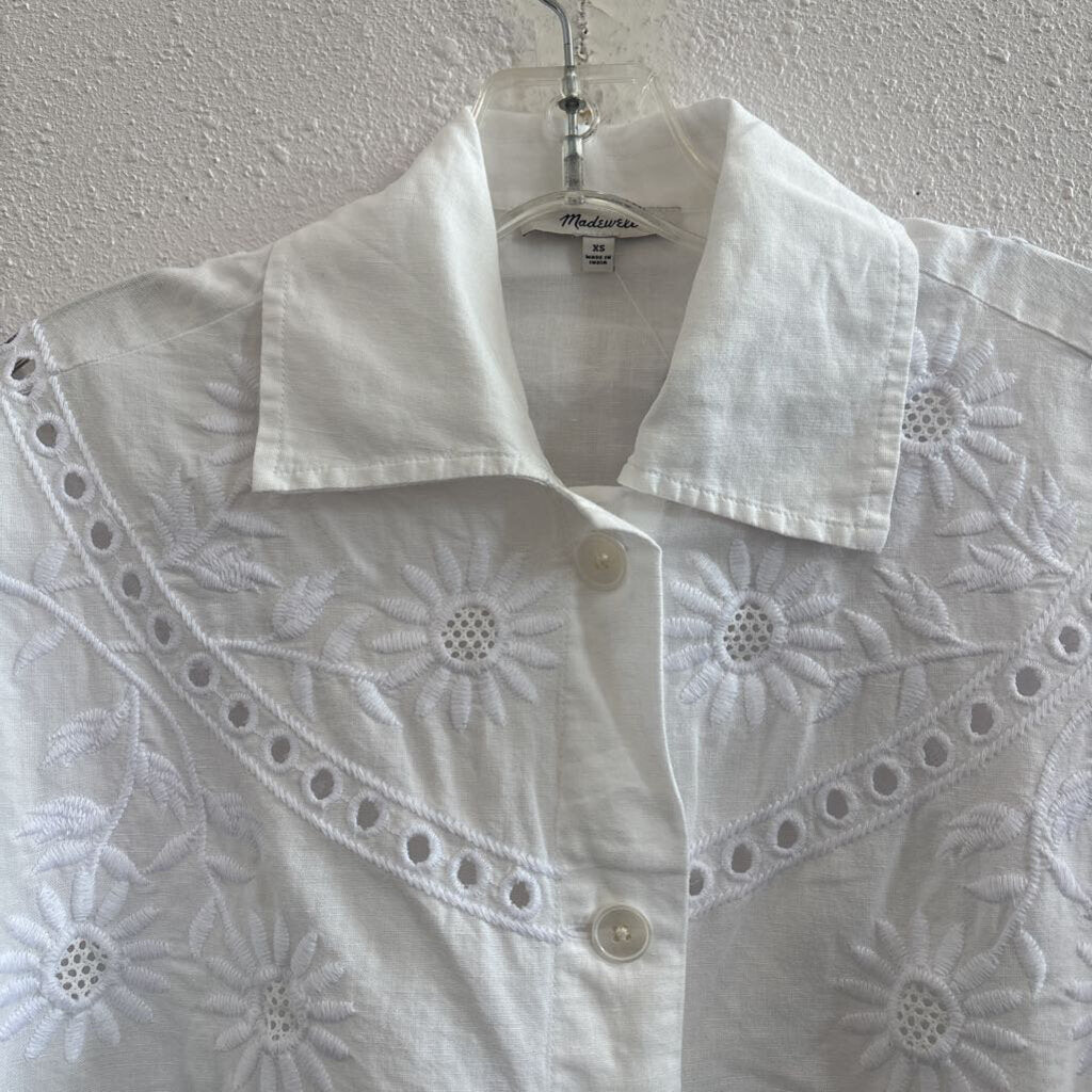 eyelet