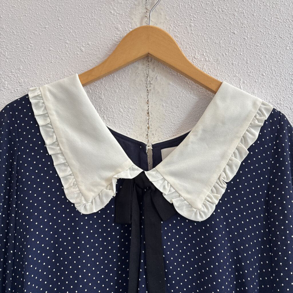 white collar/dots