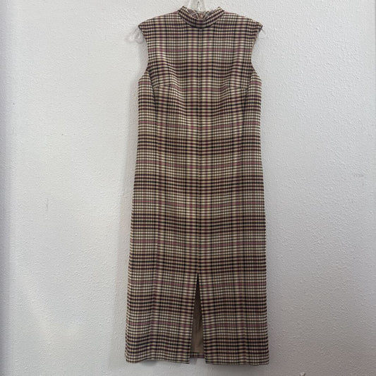 sleeveless plaid