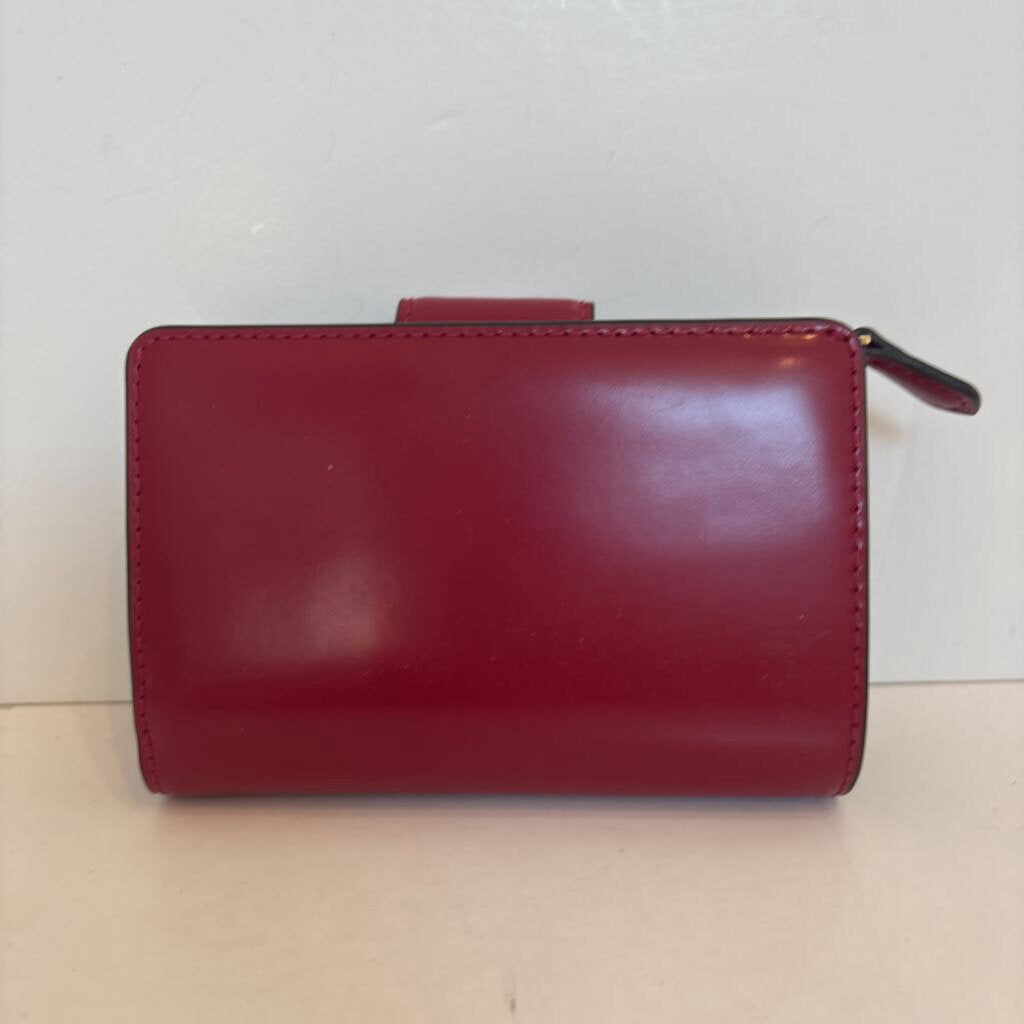 corner zip wallet